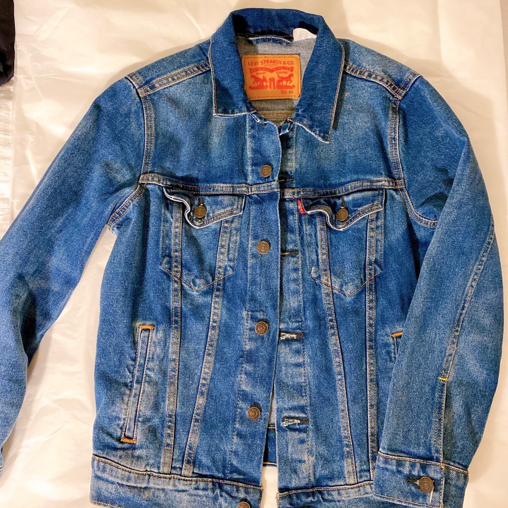 Levi’s Denim Jacket Boyfriend Fit